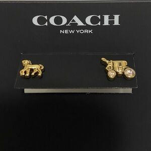 coach horse and buggy earrings